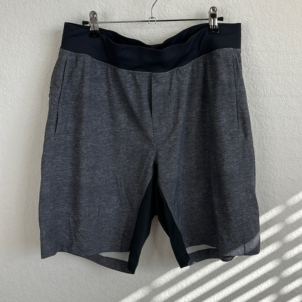 Lululemon T.H.E. Short *Liner 9" Heathered Texture Printed Greyt Deep Coal
